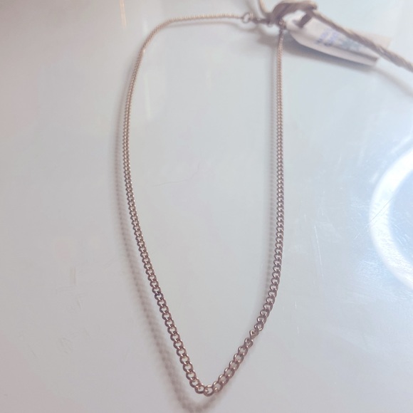 Gold Chain - Picture 2 of 2